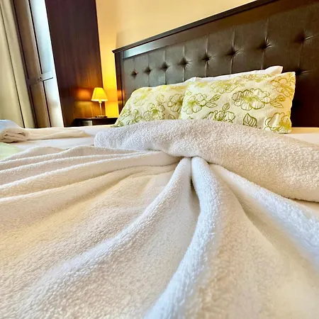 Menada In Royal Apartment *