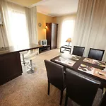 Апартаменты Menada In Royal *