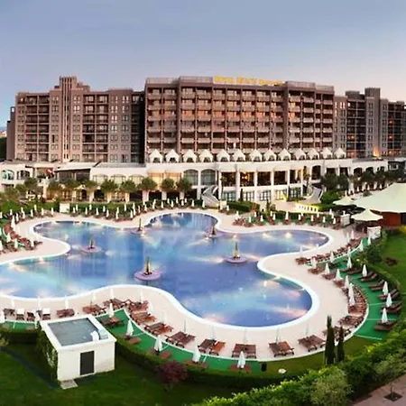 Апартаменти Menada In Royal