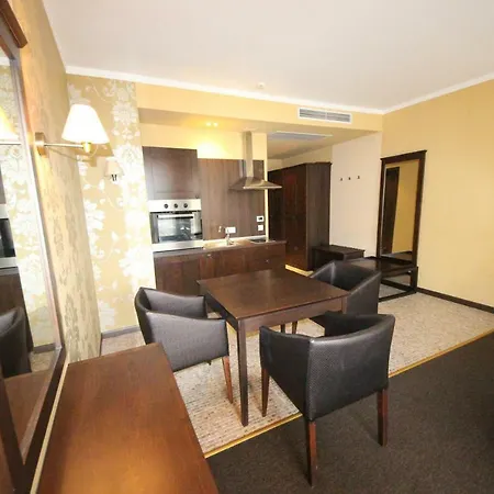 Menada In Royal Апартаменти