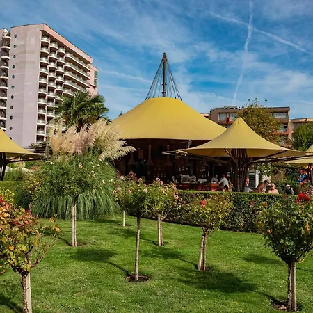 Menada In Royal Lejlighed