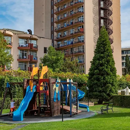 Menada In Royal Apartament