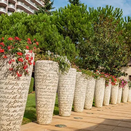 Menada In Royal * סאני ביץ'